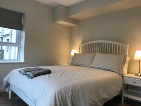 Bush House Accommodation - The Courthouse Apartment, Bushmills